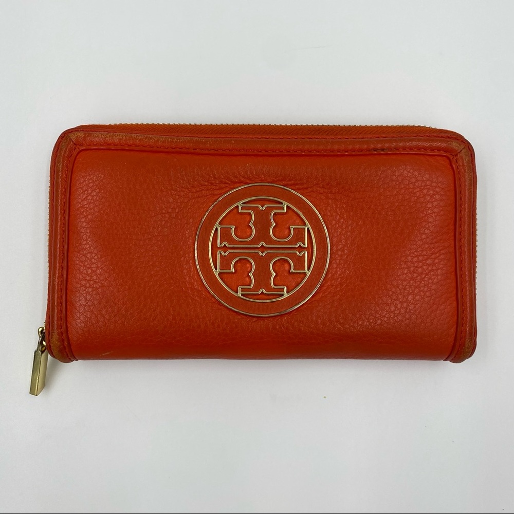 Tory Burch Amanda Zip Around Continental Wallet in Orange